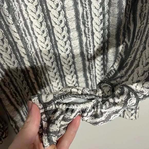 Calia Carrie Underwood Cowl Funnel Neck Pullover White Print Size S? - Picture 6 of 6